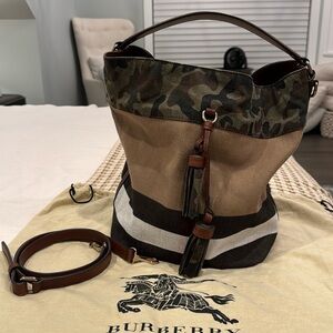 Burberry house check Susanna bucket tote bag